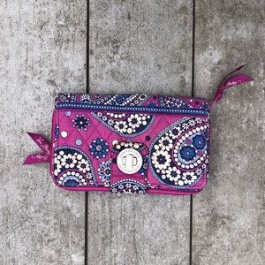 Vera Bradley turn lock wallet (Boysenberry)